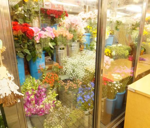 「フラワーかごせ」　（徳島県徳島市）の花屋店舗写真2