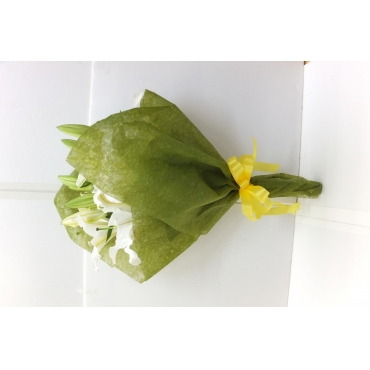 白ユリの花束